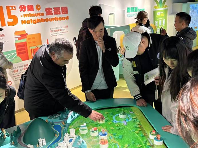 主动挖掘公共治理实践中的鲜活现象